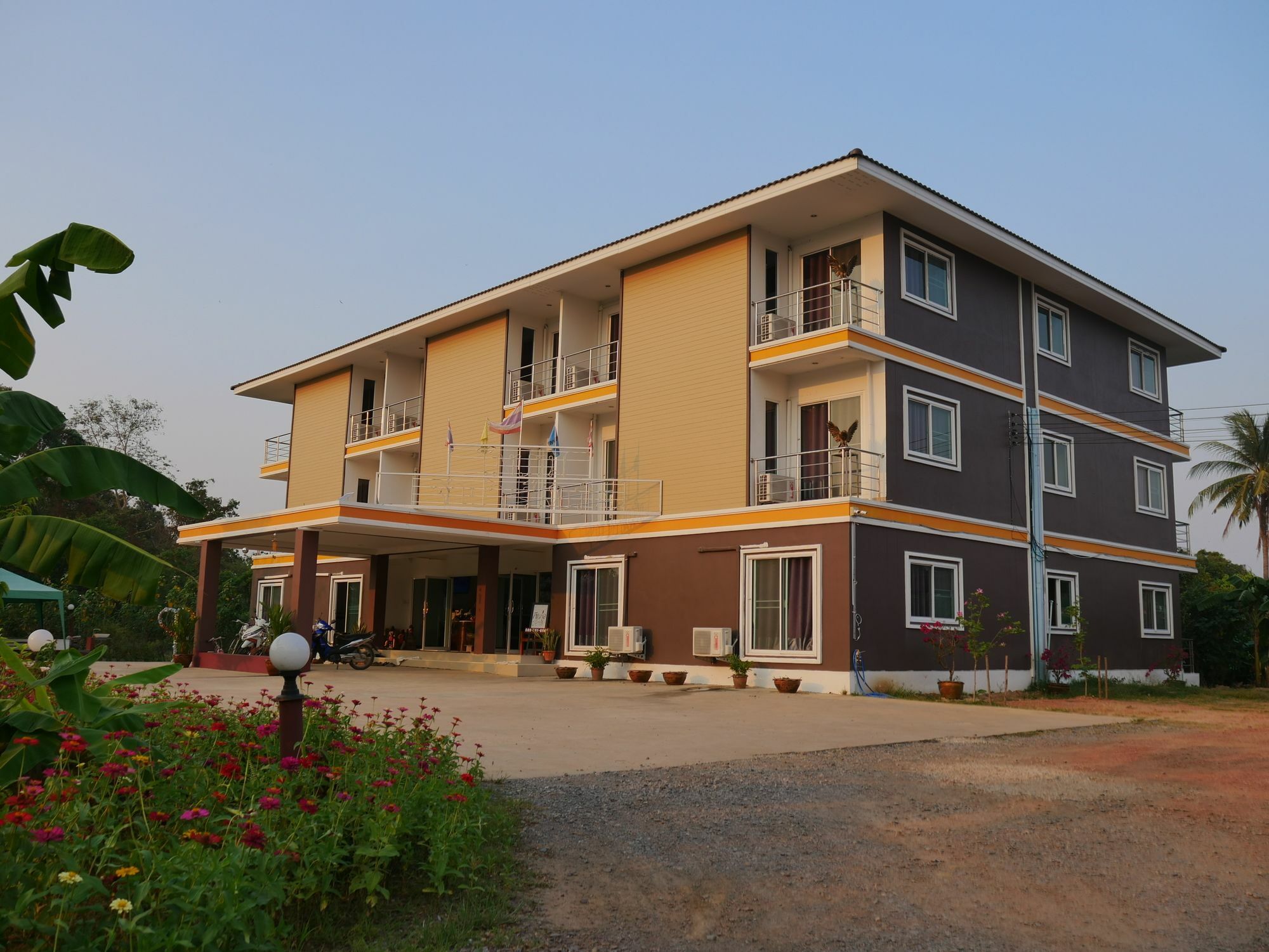 Jumpa Resort Hotel Phitsanulok Eksteriør bilde